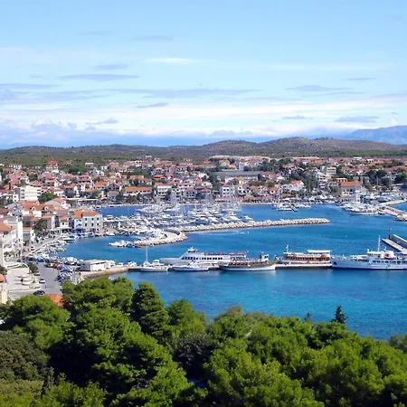 With A Parking Space - 13769