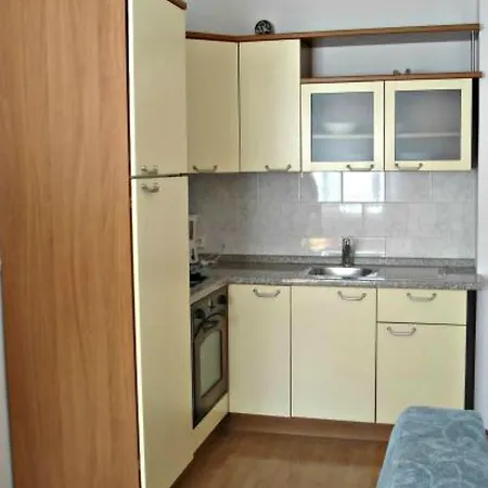 With A Parking Space - 13769 Apartman