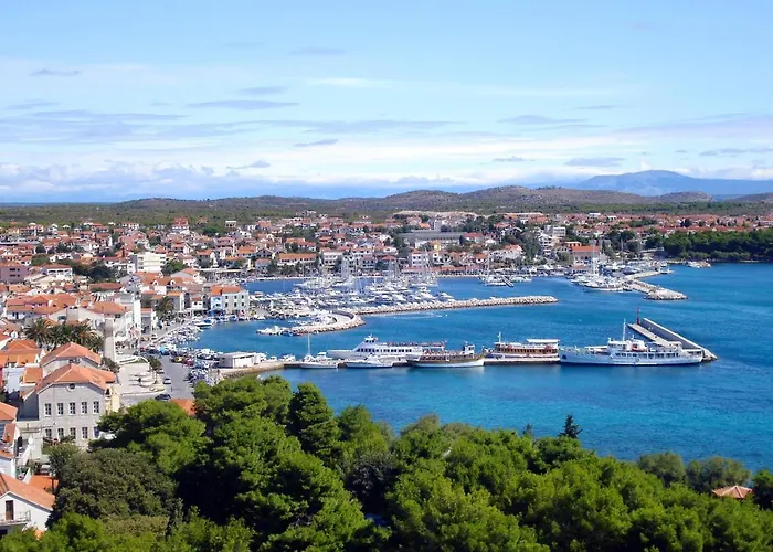 With A Parking Space - 13769