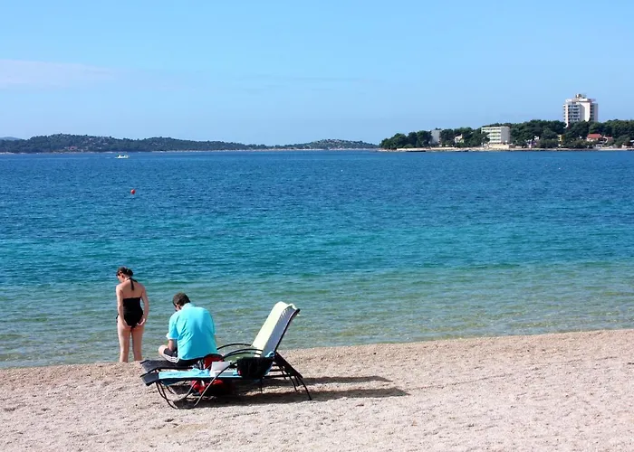 Apartman With A Parking Space - 13769